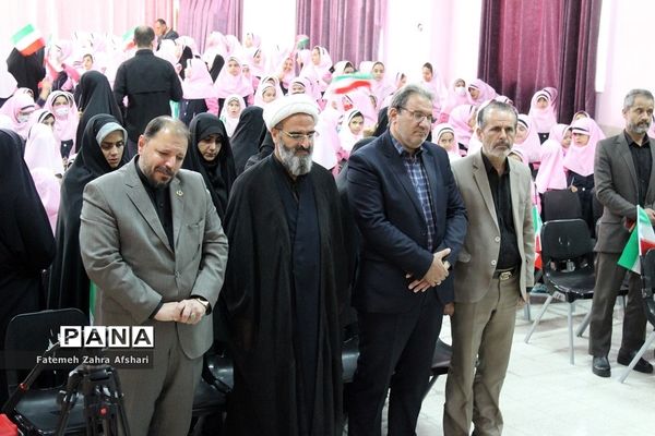 برگزاری یادواره شهدا در دبستان دخترانه شاهد سمنان
