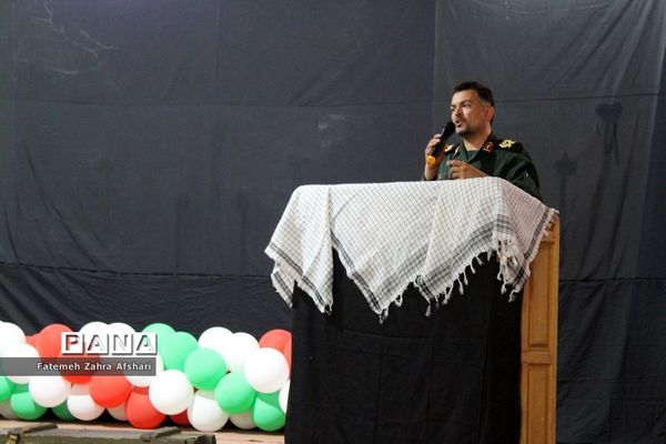 برگزاری یادواره شهدا در دبستان دخترانه شاهد سمنان