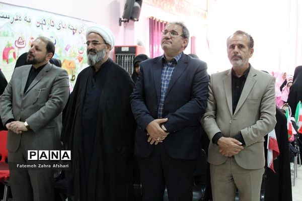 برگزاری یادواره شهدا در دبستان دخترانه شاهد سمنان