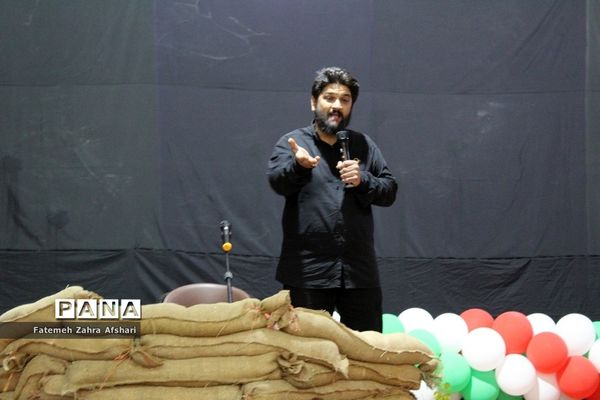 برگزاری یادواره شهدا در دبستان دخترانه شاهد سمنان