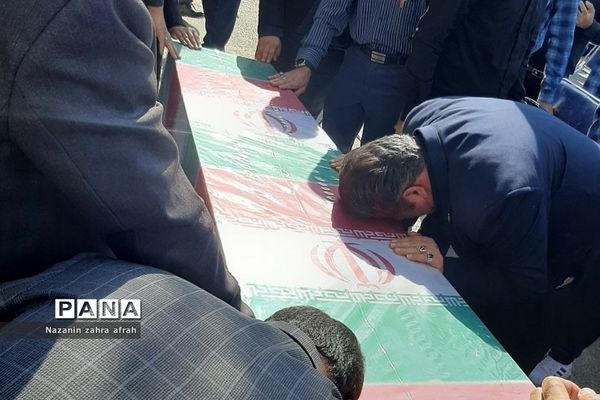 مراسم تشییع شهید گمنام در دبیرستان شهید بهشتی  رودهن