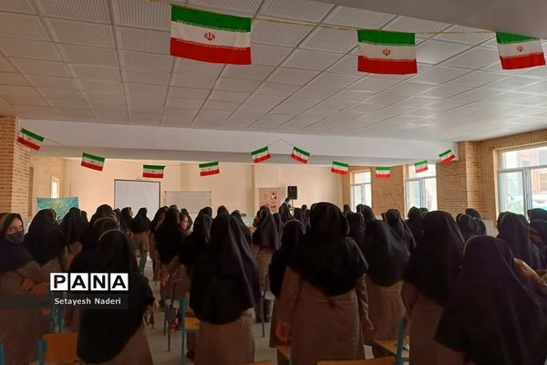 برگزاری یادواره شهدا در مدرسه عترت شهرستان قرچک