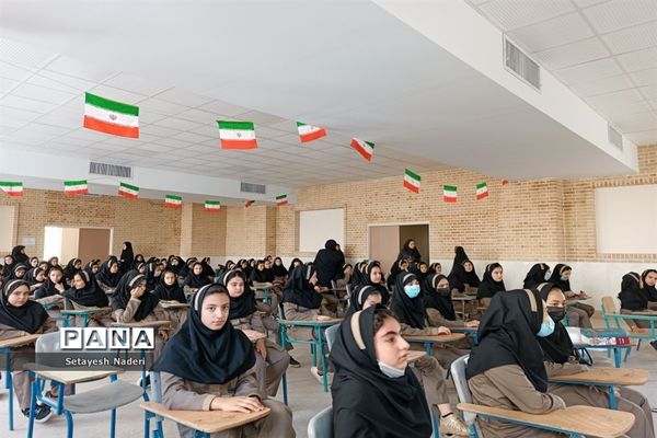 برگزاری یادواره شهدا در مدرسه عترت شهرستان قرچک