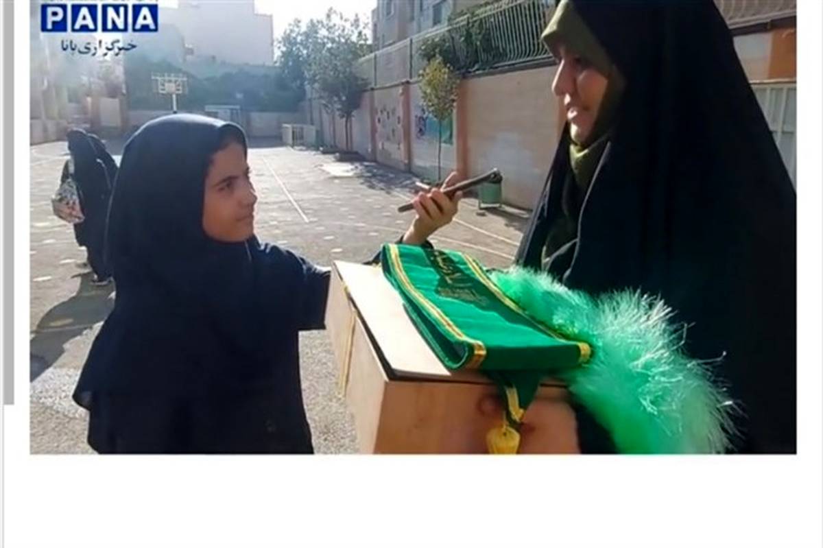 مدرسه خدیجه کبری اصفهان میزبان خادمین حرم مطهر امام هشتم بود/فیلم