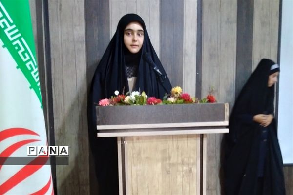 نشست روشنگری هفته دفاع مقدس در شهرستان قرچک
