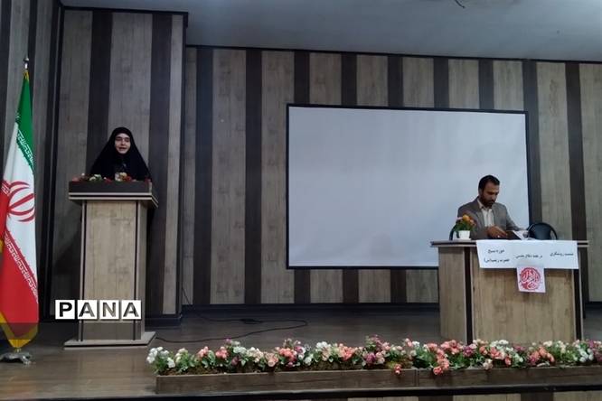 نشست روشنگری هفته دفاع مقدس در شهرستان قرچک