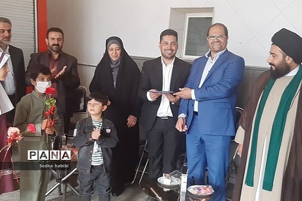 تقدیر از آتش‌نشانان در روز آتش‌نشانی  توسط مسئولان رودهن