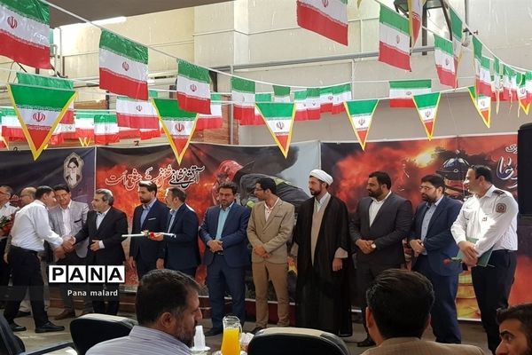 گرامیداشت روز آتش نشانی توسط دانش‌آموزان دبیرستان شهید همت ملارد