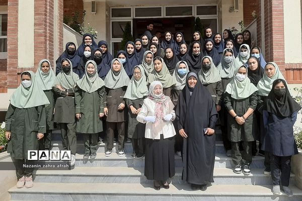 بازگشایی مدرسه خیرساز مهرآفرین در روستای مهرآباد رودهن