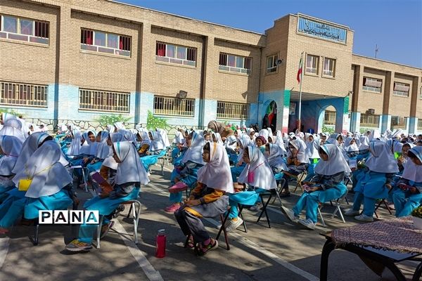 برگزاری جشن عاطفه‌ها در دبستان دخترانه حضرت زینب ۲