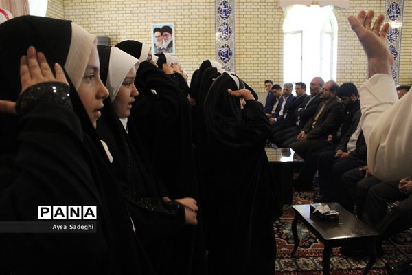 جشن عاطفه‌ها در دبستان حاج سید‌ابراهیم بوشهری