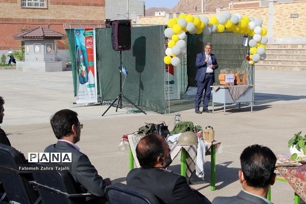 زنگ جشن عاطفه‌ها در مدارس سمنان نواخته شد