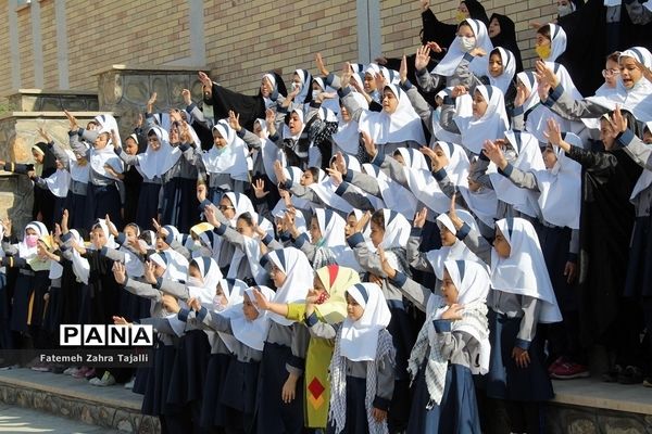 زنگ جشن عاطفه‌ها در مدارس سمنان نواخته شد