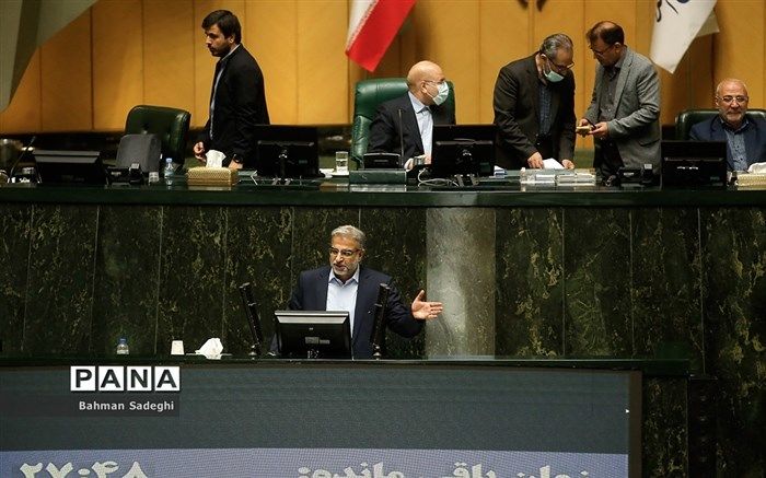 زاهدی‌وفا: برای آحاد ملت ایران حداقل یک شغل ایجاد می‌کنیم‌