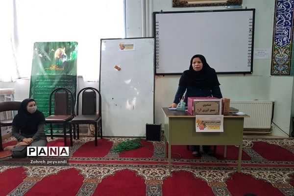 برگزاری انتخابات انجمن اولیا و مربیان در دبیرستان شهید‌همت و عصمت ملارد