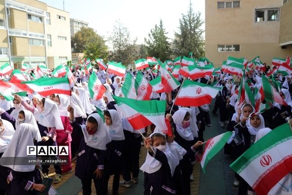 جشن عاطفه‌ها در دبستان دخترانه رازی