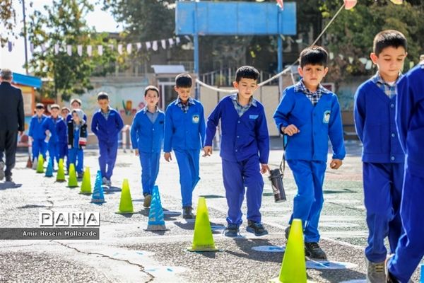 یک روز با دانش‌آموزان مدرسه شهید‌فهمیده