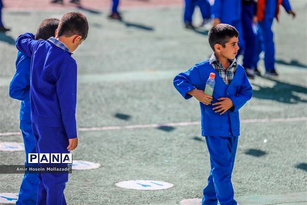 یک روز با دانش‌آموزان مدرسه شهید‌فهمیده