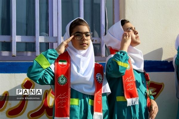 مراسم آغاز امامت امام زمان در دبستان شهیدان حجازی گلوگاه