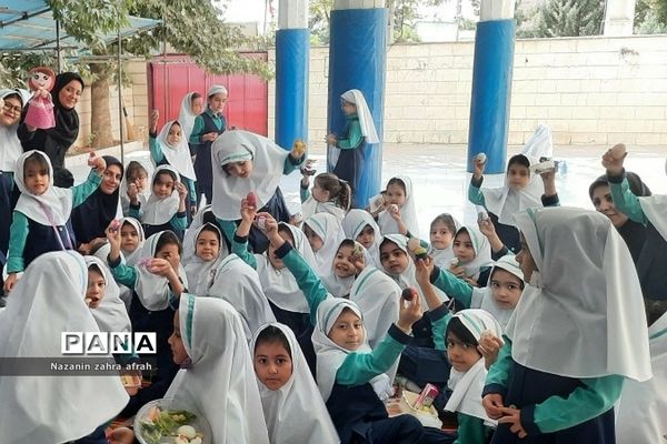 برگزاری روز جهانی تخم مرغ در مدرسه سما رودهن