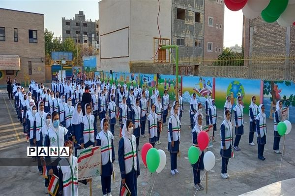 بازدید قائم مقام سازمان دانش‌آموزی جمهوری اسلامی ایران از مدرسه تمام تشکیلاتی حاج حسن اصلانی 2 اصفهان