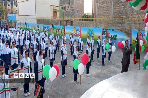 بازدید قائم مقام سازمان دانش‌آموزی جمهوری اسلامی ایران از مدرسه تمام تشکیلاتی حاج حسن اصلانی 2 اصفهان