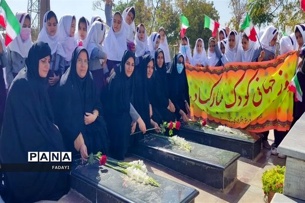 هفته ملی کودک با شعار «حال خوش کودکی، رنگ خوش زندگی» در اردستان