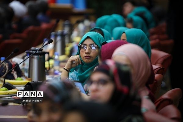 جشنواره تقدیر از دانشجویان نمونه بین‌المللی دانشگاه‌ها و مراکز آموزش عالی کشور