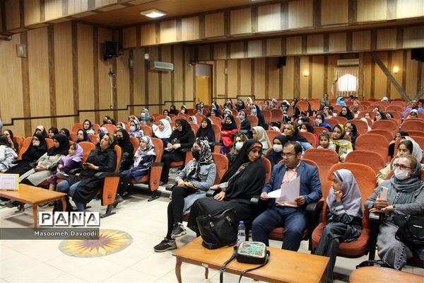 برگزاری جلسه توجیهی طرح سکوی ایران قوی در ناحیه 3 شیراز