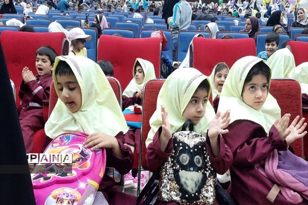 برگزاری جشن هفته ملی کودک در فرهنگسرای بعثت صفادشت