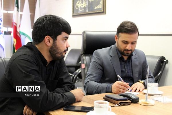 نشست تبیینی اعضای قرارگاه شهید اسکندری سازمان دانش‌آموزی در فارس
