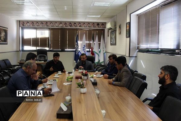 نشست تبیینی اعضای قرارگاه شهید اسکندری سازمان دانش‌آموزی در فارس