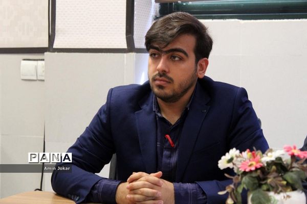 نشست تبیینی اعضای قرارگاه شهید اسکندری سازمان دانش‌آموزی در فارس
