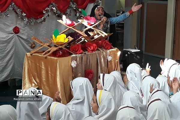 جشن میلاد پیامبر(ص) در دبستان حضرت زهرا(س) رودهن