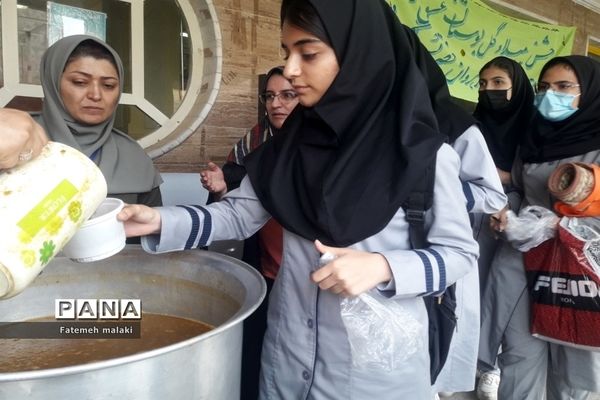 برگزاری جشن میلاد پیامبر اسلام (ص)و امام جعفر صادق (ع) در دبیرستان زنده‌یاد علی حاتمی ملارد