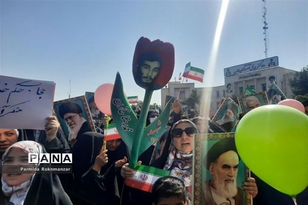 حضور پرشور بانوان شیرازی در همایش بانوان فاطمی