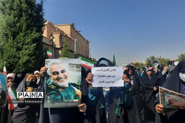 حضور پرشور بانوان شیرازی در همایش بانوان فاطمی