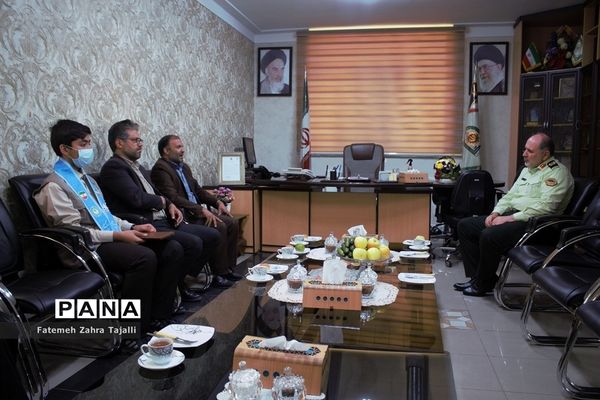 تقدیر دانش‌آموزان سمنانی از زحمات نیروی جان بر کف انتظامی