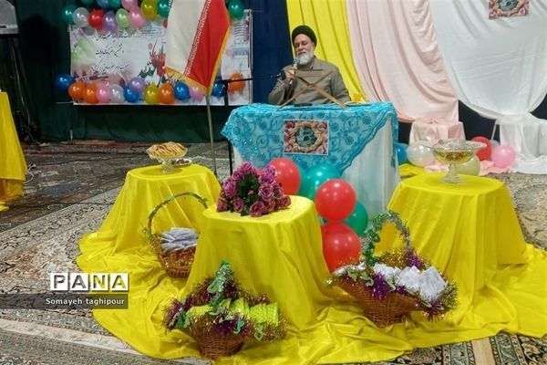 برگزاری جشن هفته وحدت در شهرستان بهارستان دو