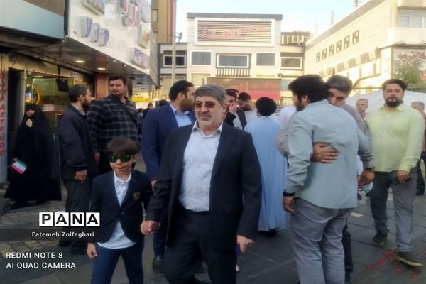 جشن بزرگ میلاد پیامبر مهربانی‌ها در میدان ولی عصر