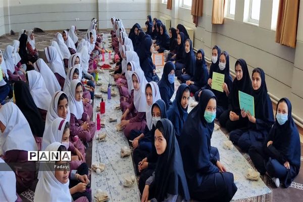 مراسم بزرگداشت روز جهانی تخم مرغ، کودک و سلامت روان در اردستان