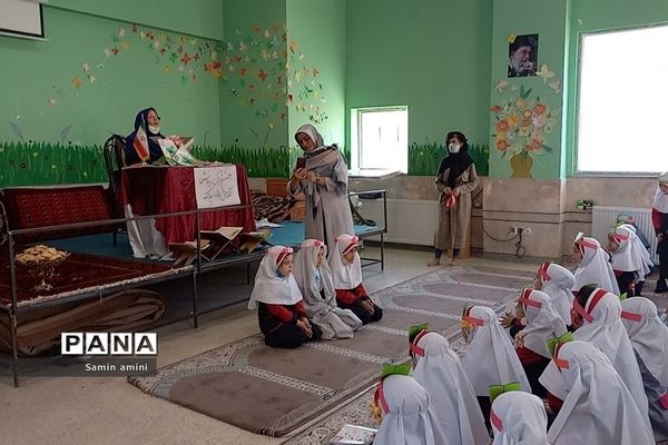 برگزاری جشن قرآن در دبستان حضرت زینب(س) رودهن