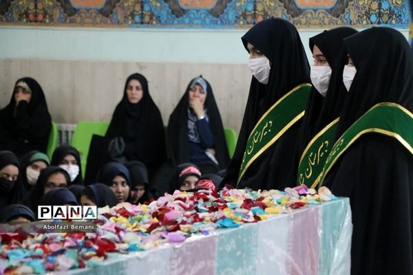 استقبال از شهید گمنام در دبیرستان شاهد رضویه قم