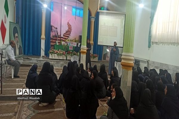 برگزاری جشن هفته وحدت در دبیرستان شاهد مطهره‌ کاشمر