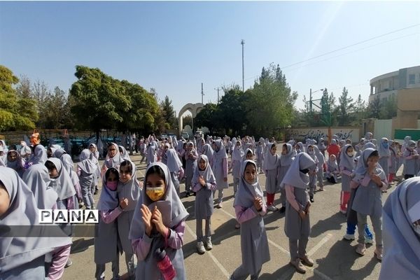 برگزاری جشن وحدت در دبستان مهشید مصلی‌نژاد ناحیه ۷مشهد