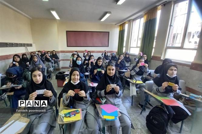 فعالیتهای مشاورهای دبیرستان علی حاتمی ملارد در هفته بهداشت روان