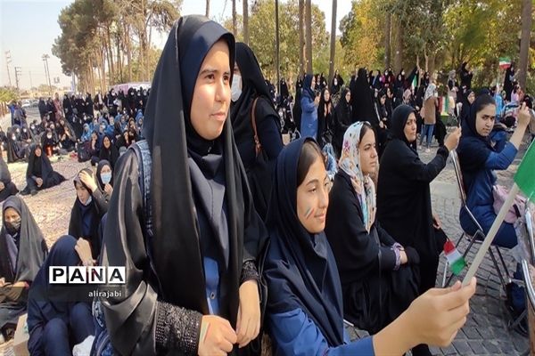 گردهمایی پرشور بانوان فاطمی با حضور دانش‌آموزان دختر منطقه کهریزک