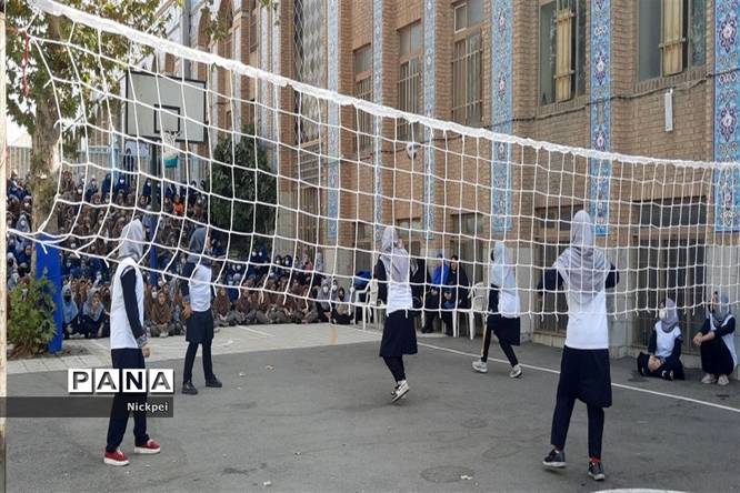 مسابقات ورزشی دبیرستان شاهد حجاب بهمناسبت هفته تربیتبدنی