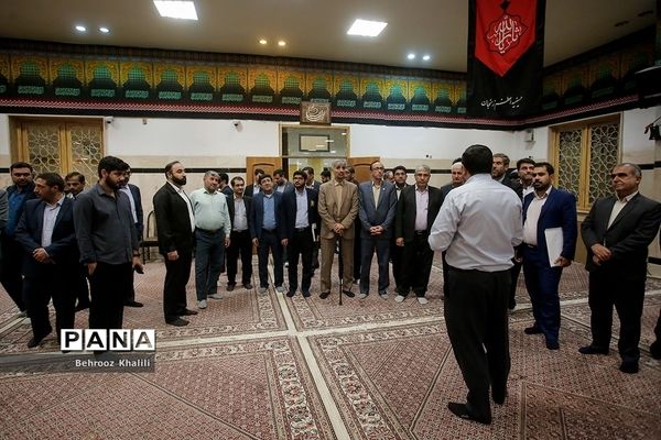 بازدید مدیران سازمان دانش‌آموزی استان‌ها از حسینیه اعظم زنجان