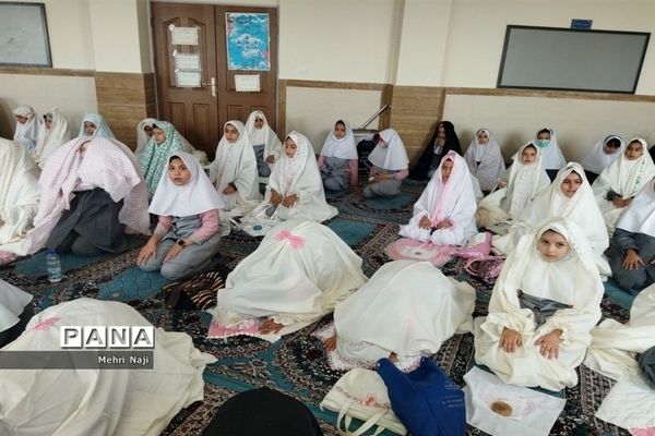 برگزاری مراسم نماز جماعت درآموزشگاه نشاط اسلامشهر